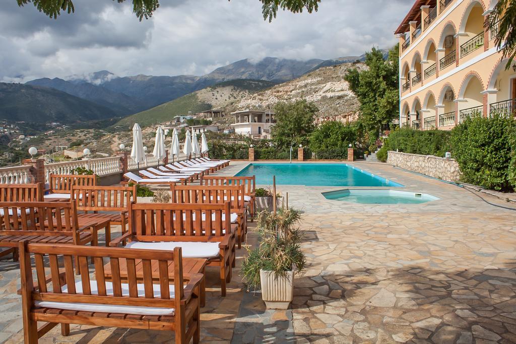 Apart-Hotel Llazari Himare Buitenkant foto