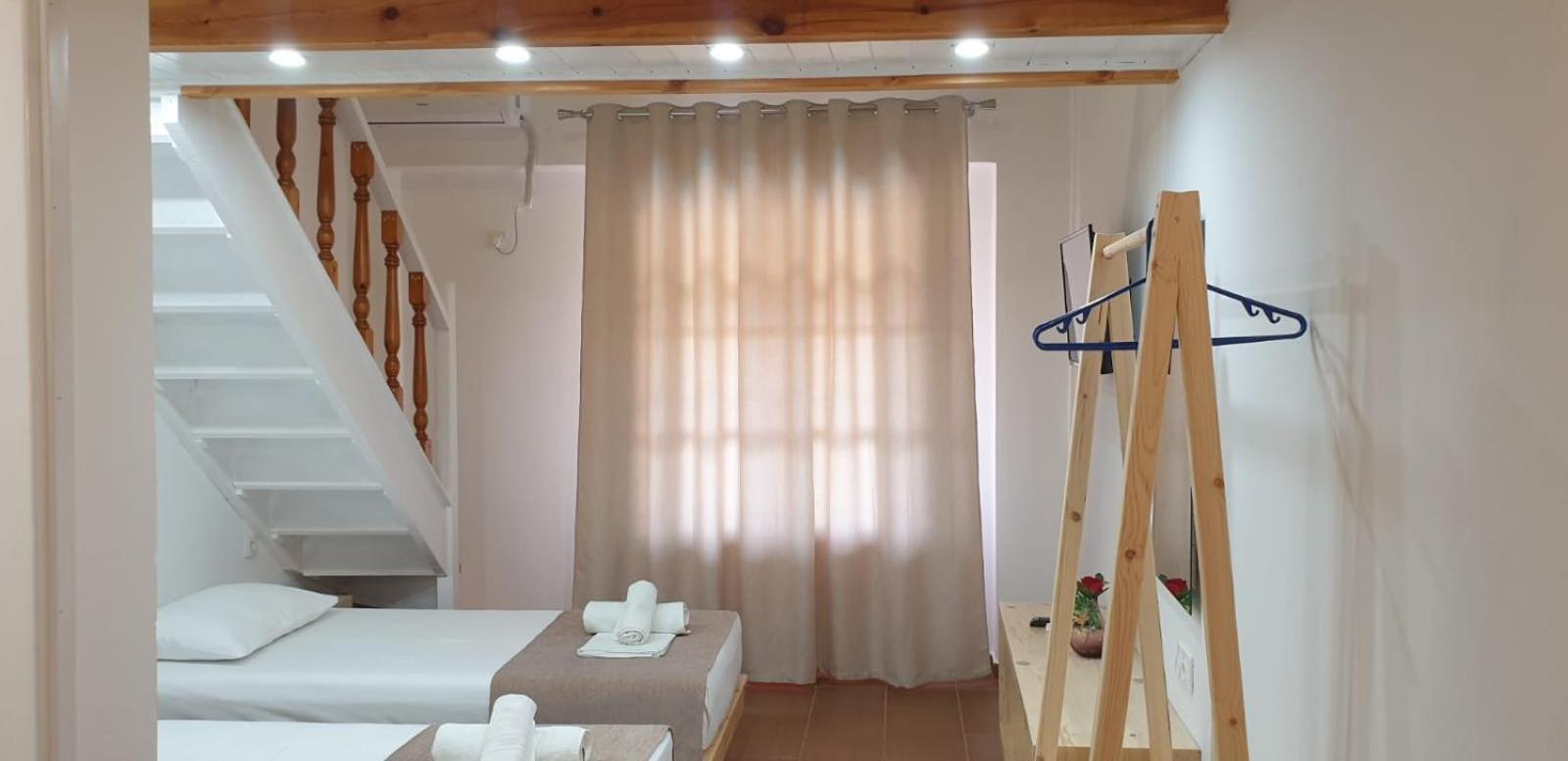 Apart-Hotel Llazari Himare Kamer foto