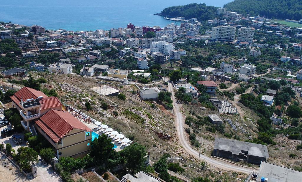 Apart-Hotel Llazari Himare Buitenkant foto